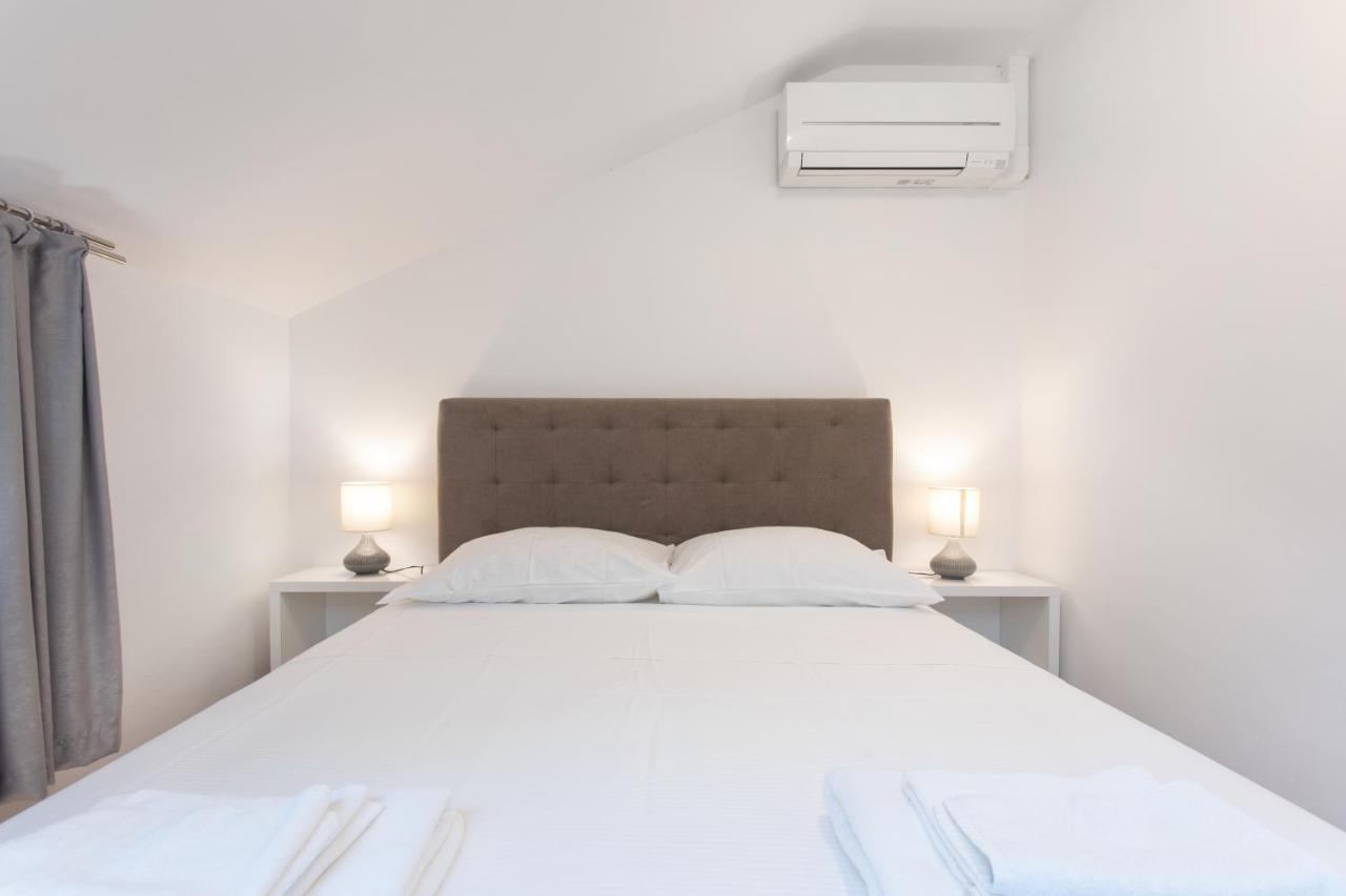 Apartmaji Pri Perotu Izola Extérieur photo