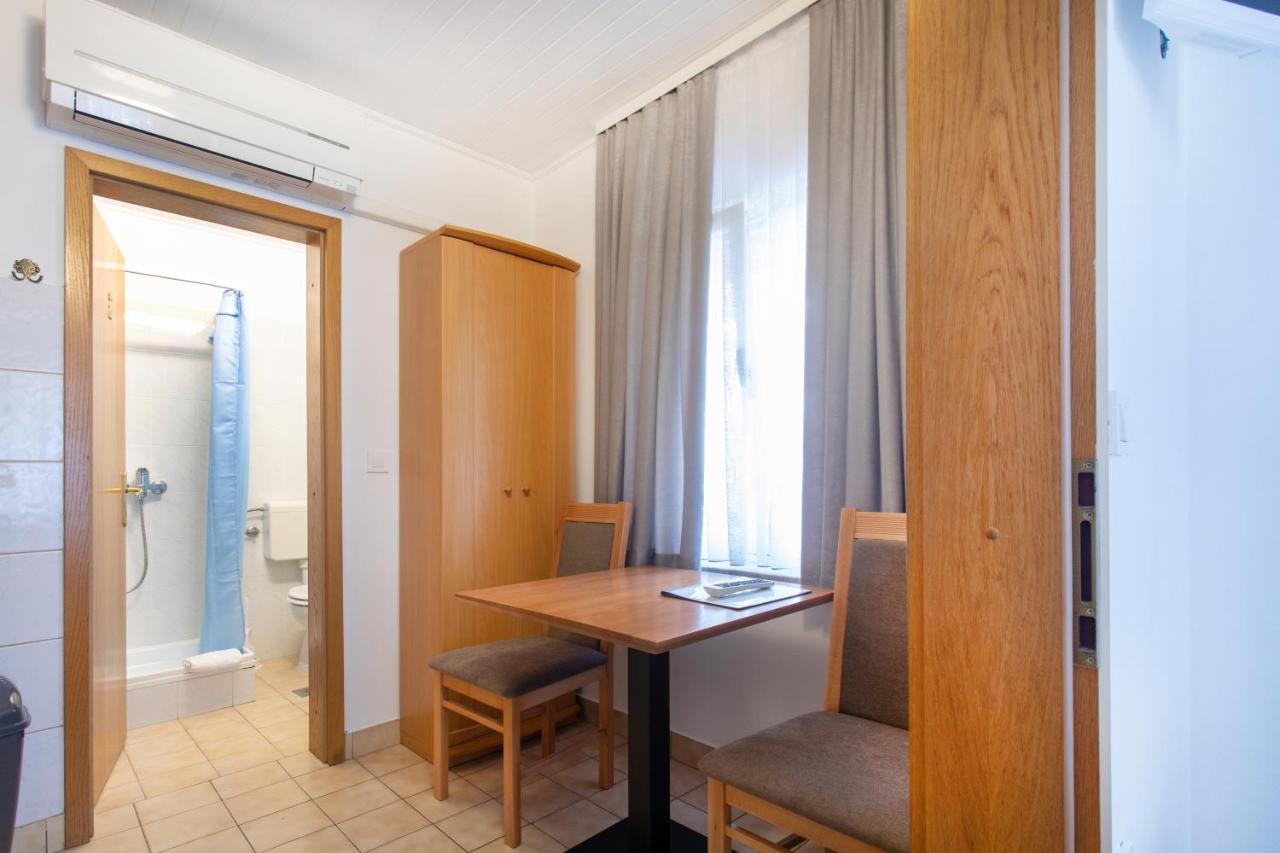 Apartmaji Pri Perotu Izola Extérieur photo